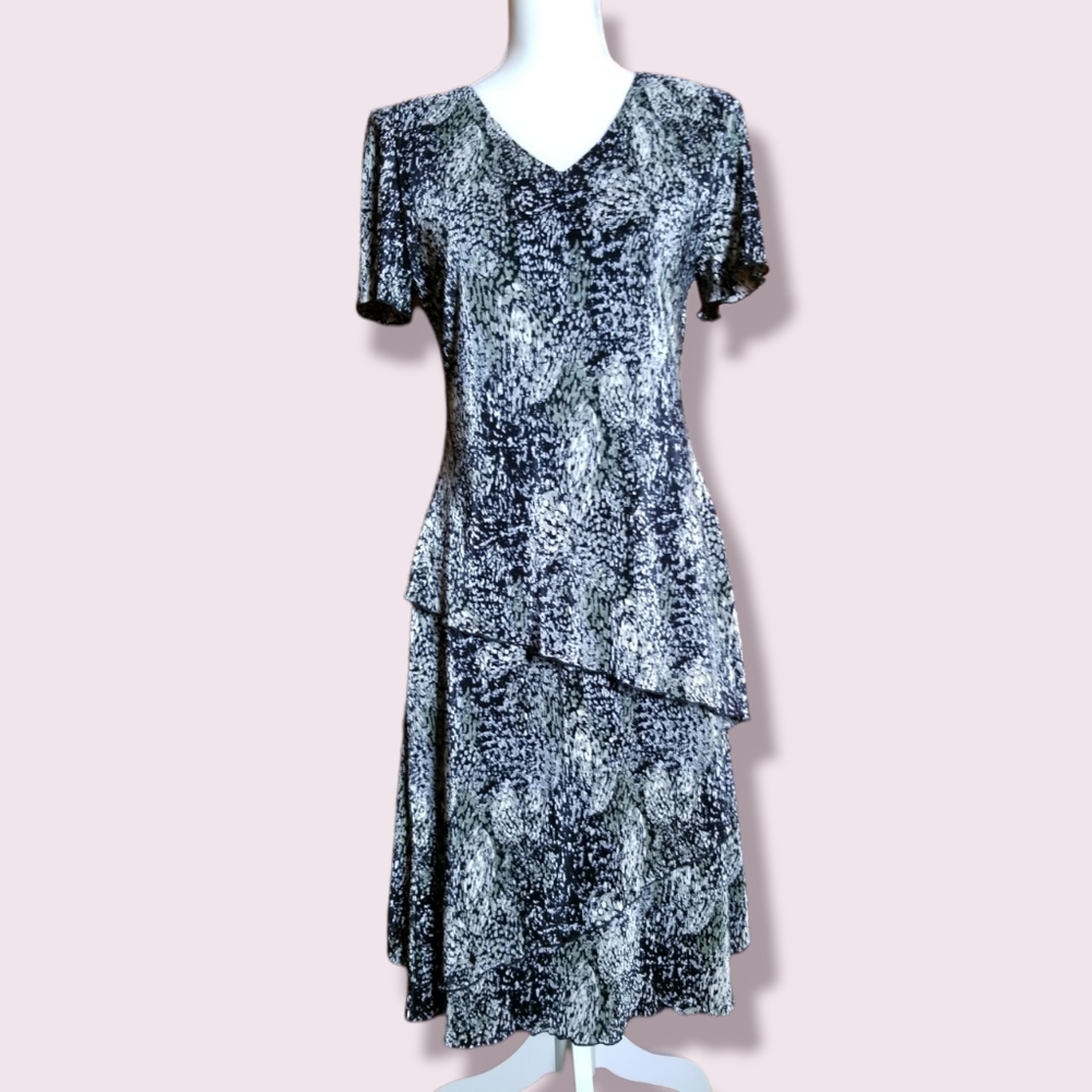 Connected Apparel Layered Short Sleeve Dress Sz 10 - Picture 1 of 5